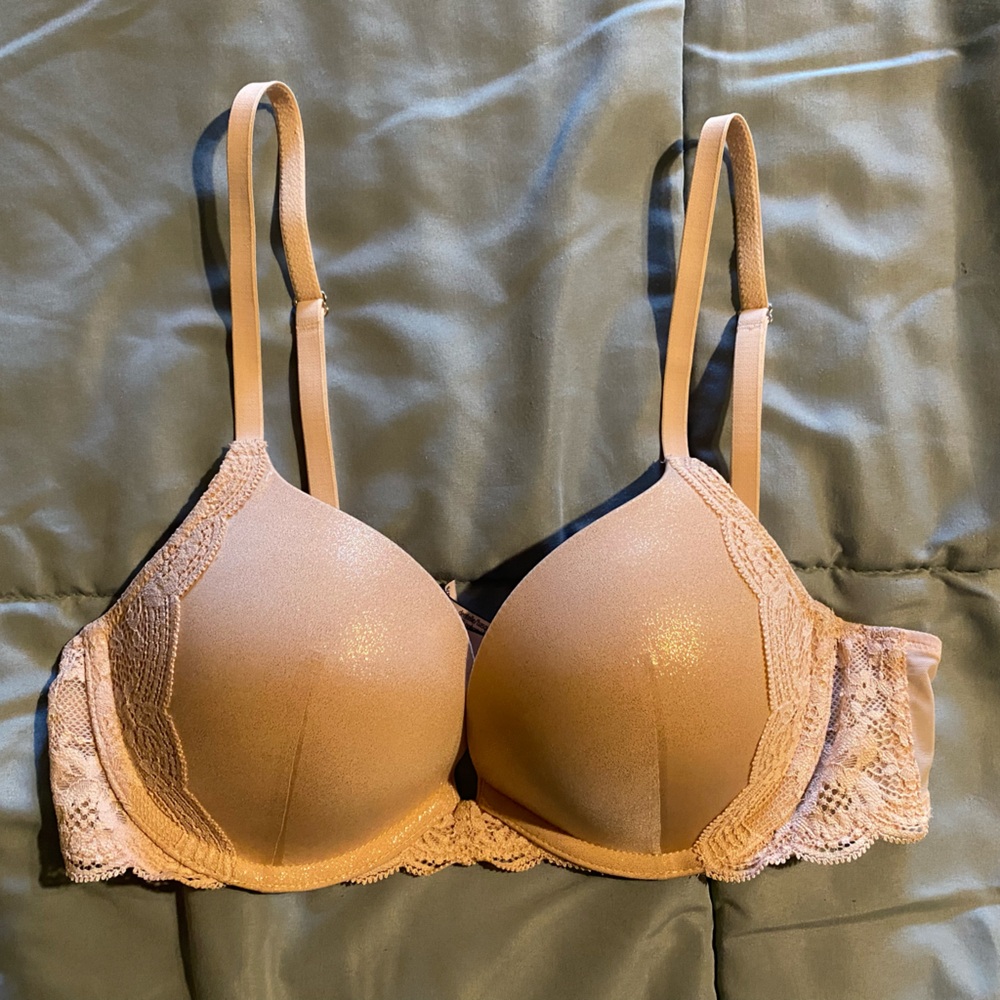 Victoria's Secret Tan Lace Trim Bra